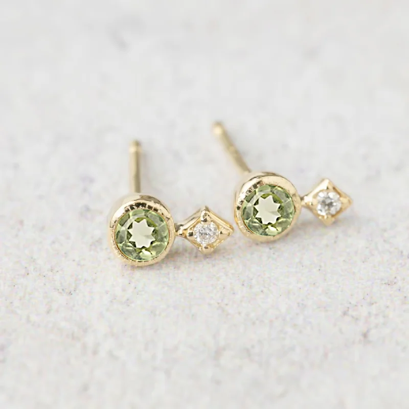 women's minimalist geometric earrings -Moon & Star Studs - Peridot