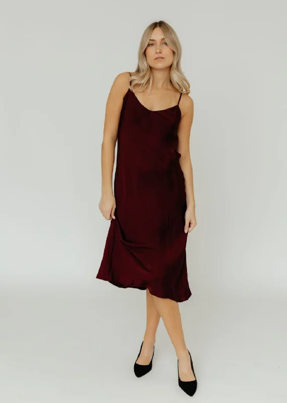 Velvet Poppy Dress in Wildberry